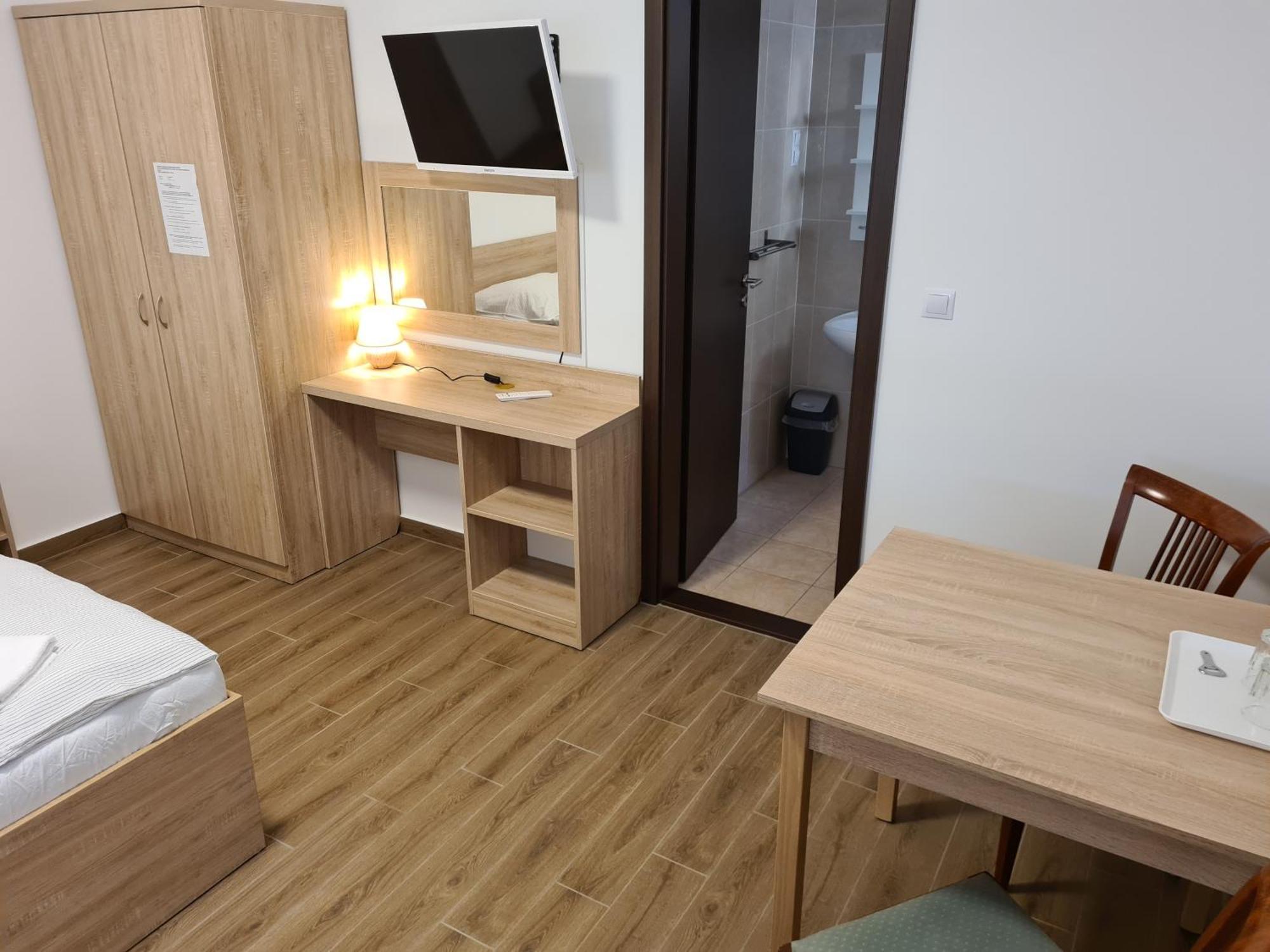 Tancsics Vendeghaz Hotel Siofok Phòng bức ảnh
